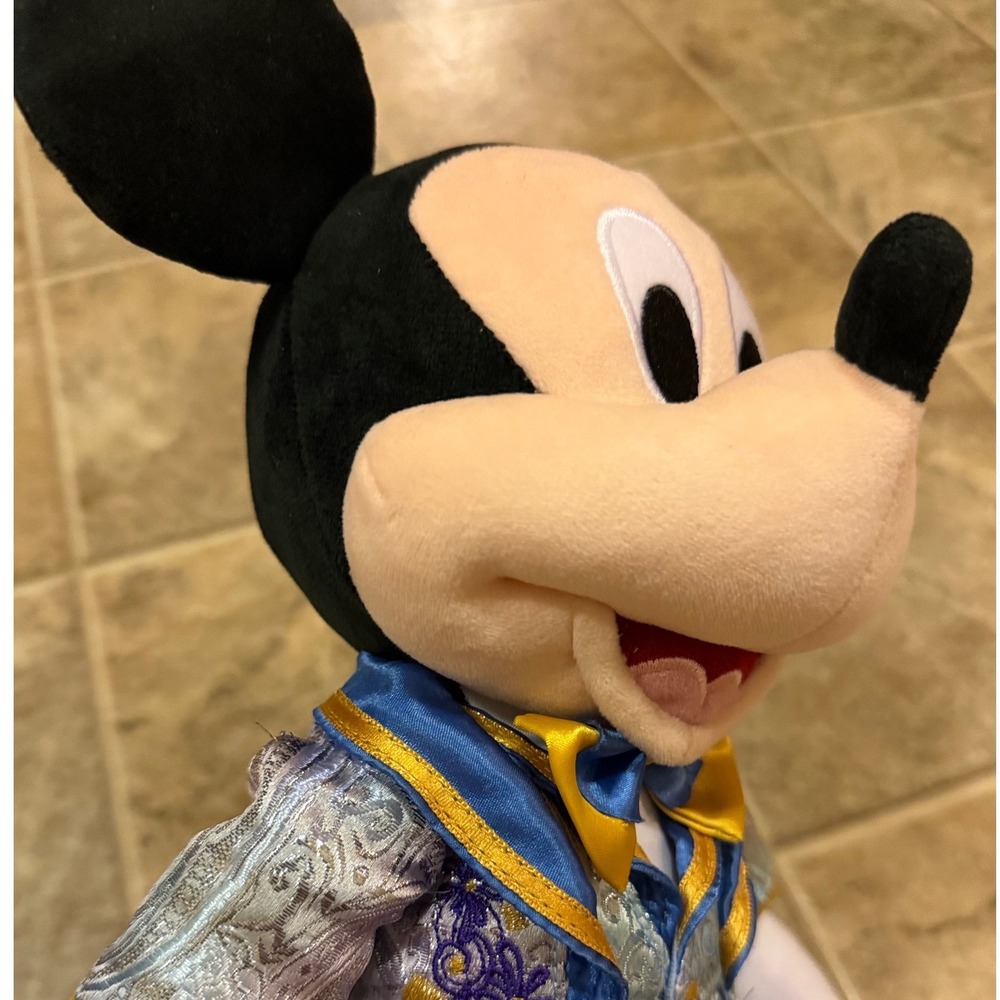Disney Mickey Mouse Walt Disney World 50th Anniversary EARidescent Plush Toy - Picture 9 of 11